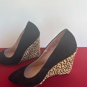 Vtg Betsey Johnson Leopard & Black Suede Pony Hair Wedge Heels Sz 6.5